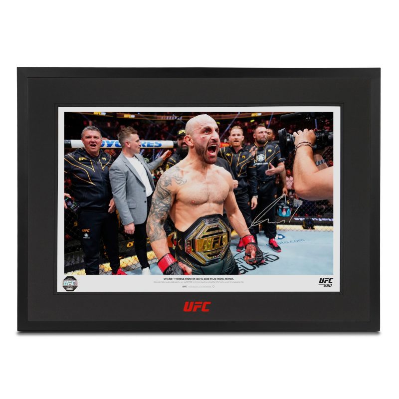 Alexander Volkanovski Signed Photo 600x400mm 1