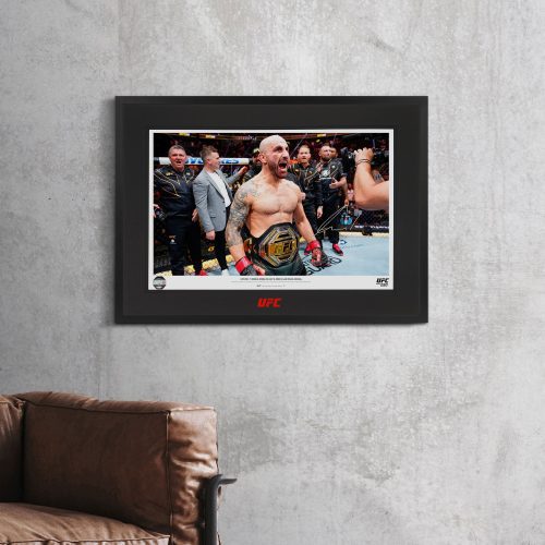 Alexander Volkanovski Signed Photo 600x400mm 2