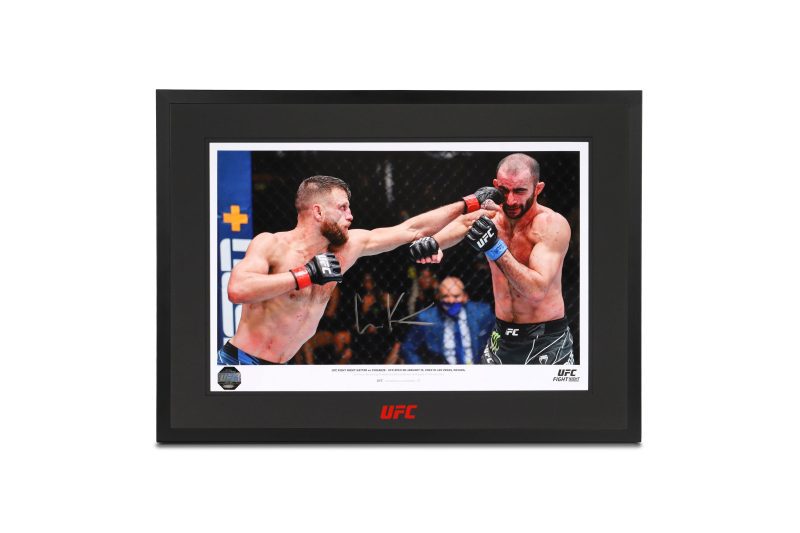 Calvin Kattar Signed Print 600x400mm UFC FN 1 bd82635f eacd 4b55 b5be 5e40d5ef7ea4