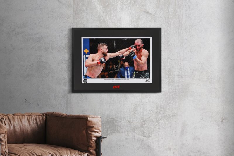 Calvin Kattar Signed Print 600x400mm UFC FN 2