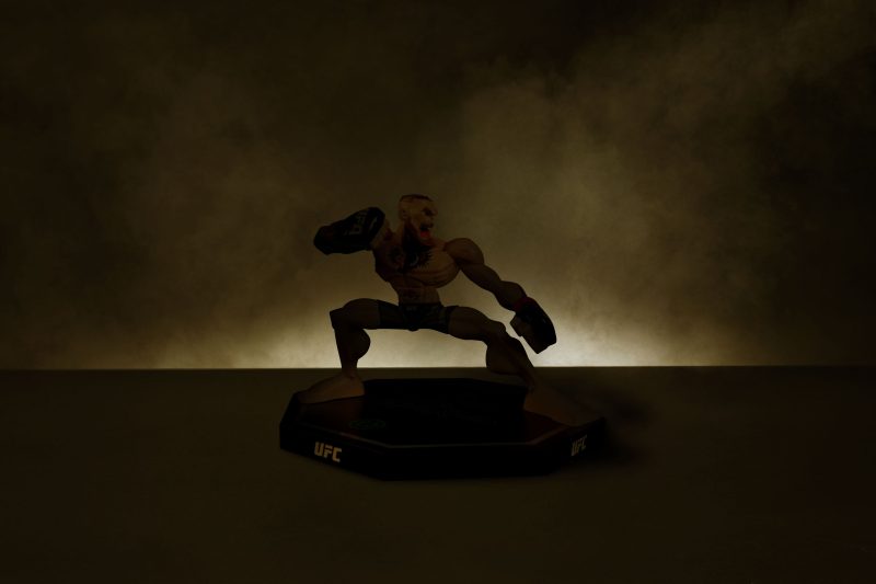 Gold Mystery Box Stance Figure