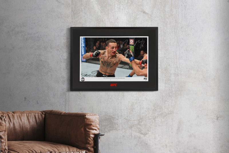 Max Holloway Signed Photo 600x400mm 2 3