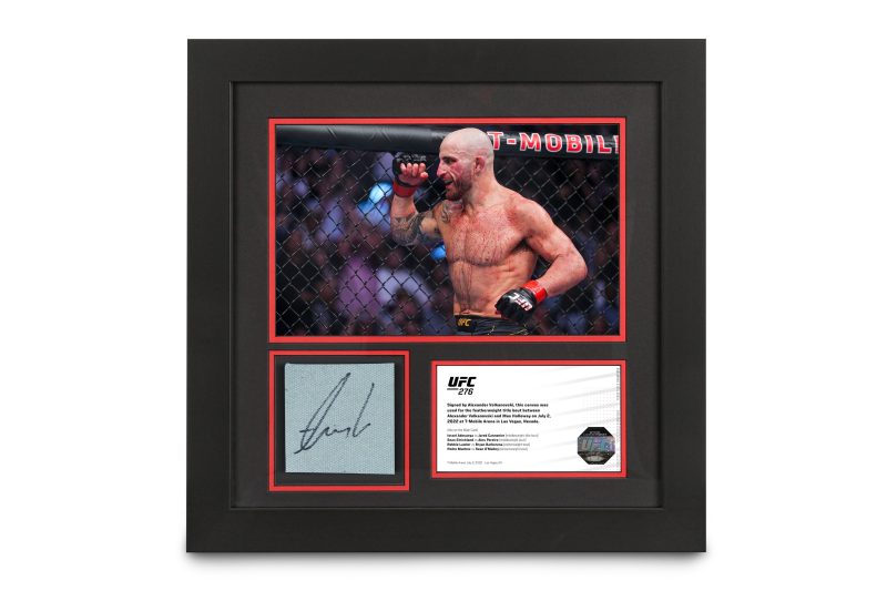 UFC Canvas Photo Alexander Volkanovski Signed Canvas 1 db440043 2ca0 43a7 a8ad da0e0982e074