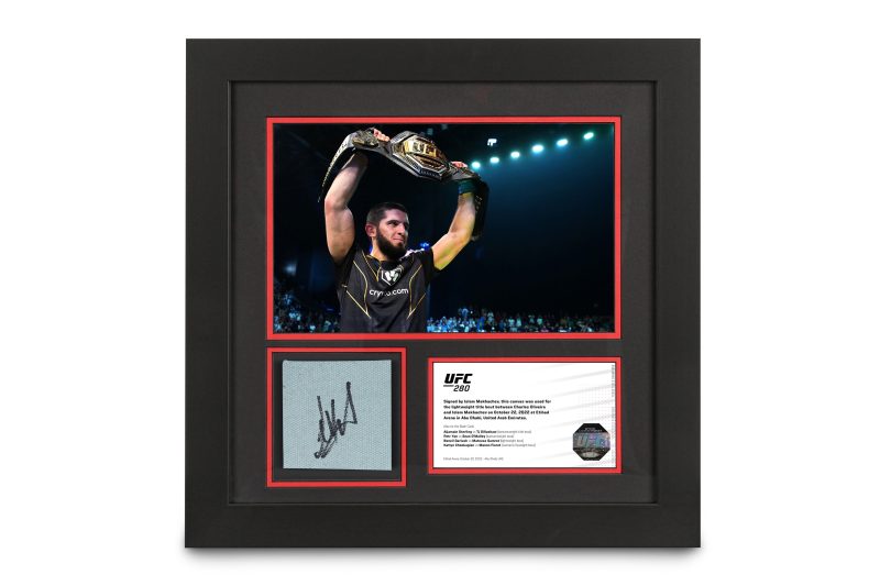 UFC Canvas Photo Islam Makhachev Signed Canvas 1 95a1e20b 01dc 4709 a70e 252417752ef1