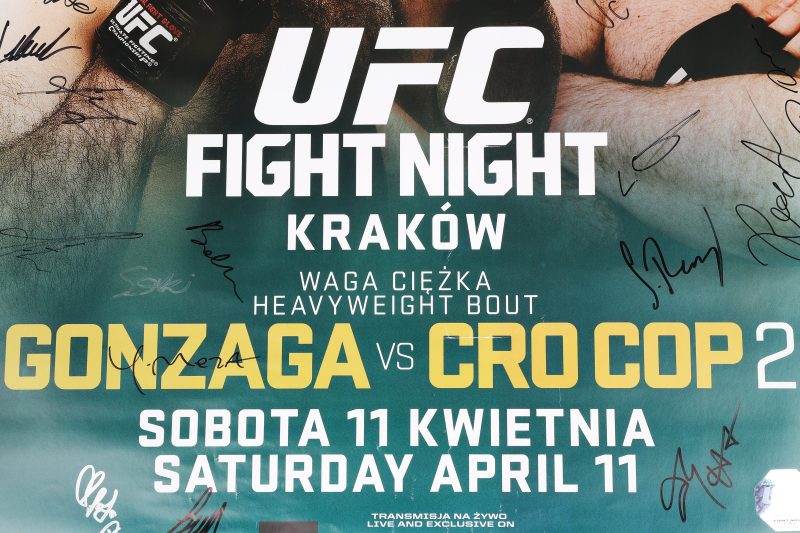 UFCFN64GonzagavsVroCopSignedEventPoster 4